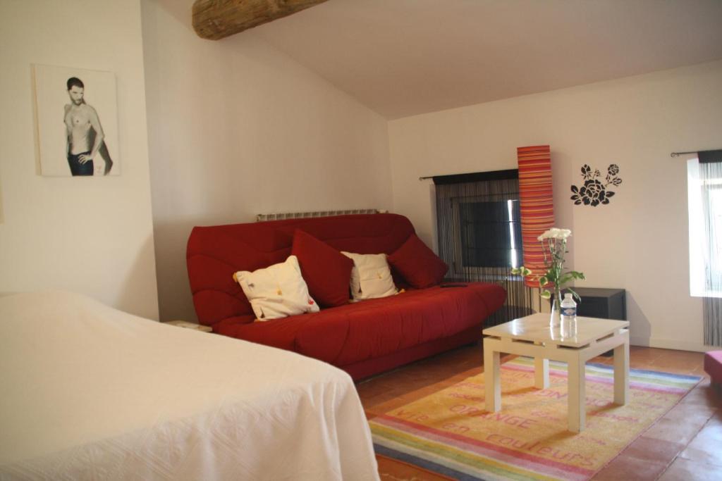 Bed and Breakfast Aux Pots Bleus Nissan-lez-Enserune Номер фото